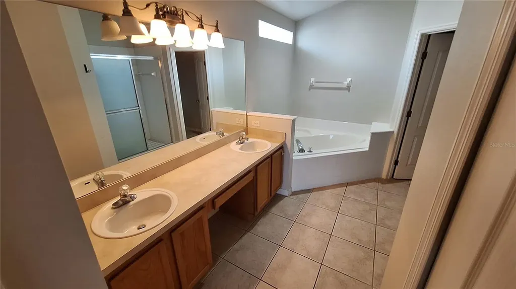1803 Lake Villa Drive Tavares FL 32778
