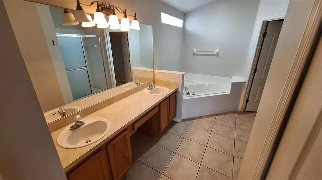 1803 Lake Villa Drive Tavares FL 32778