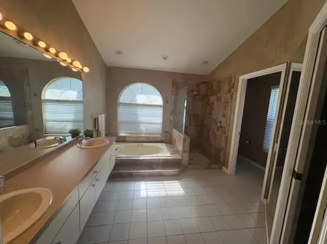 4622 Meadowview Circle Sarasota FL 34233