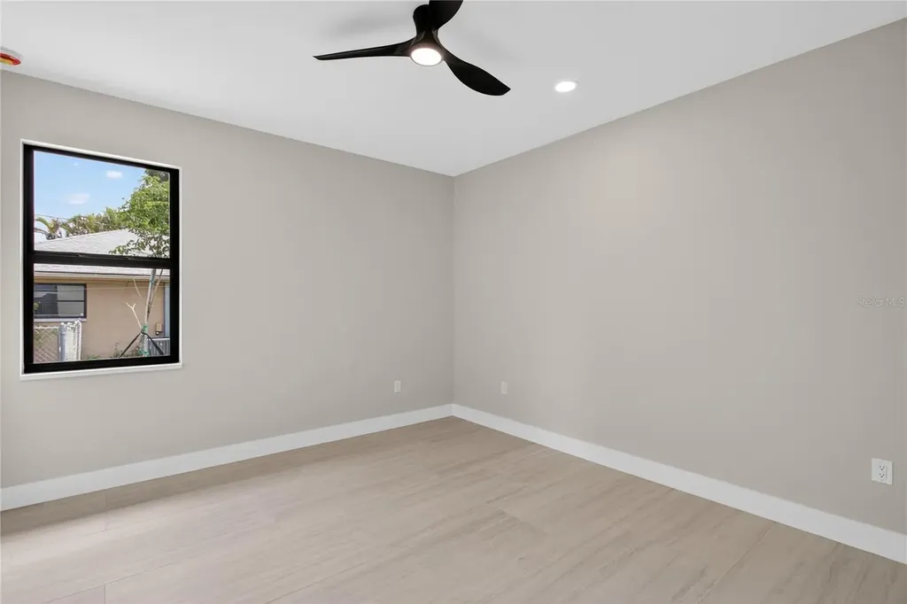 741 SW 7th Terrace Cape Coral FL 33991