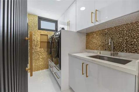 629 Mar De Bering Dorado PR 00646