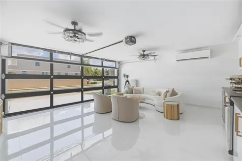 629 Mar De Bering Dorado PR 00646