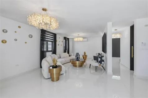 629 Mar De Bering Dorado PR 00646