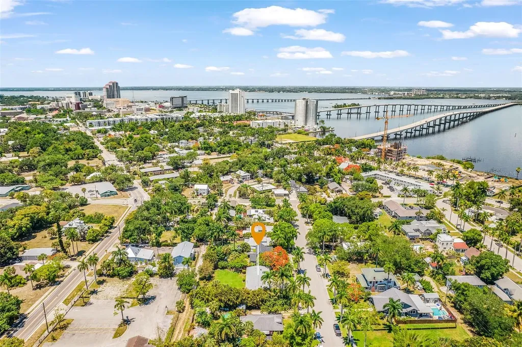 2648 Michigan Avenue Fort Myers FL 33916