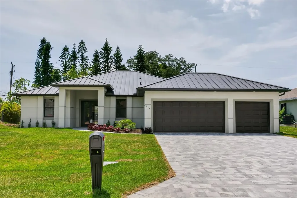 812 SW 14th Avenue Cape Coral FL 33991