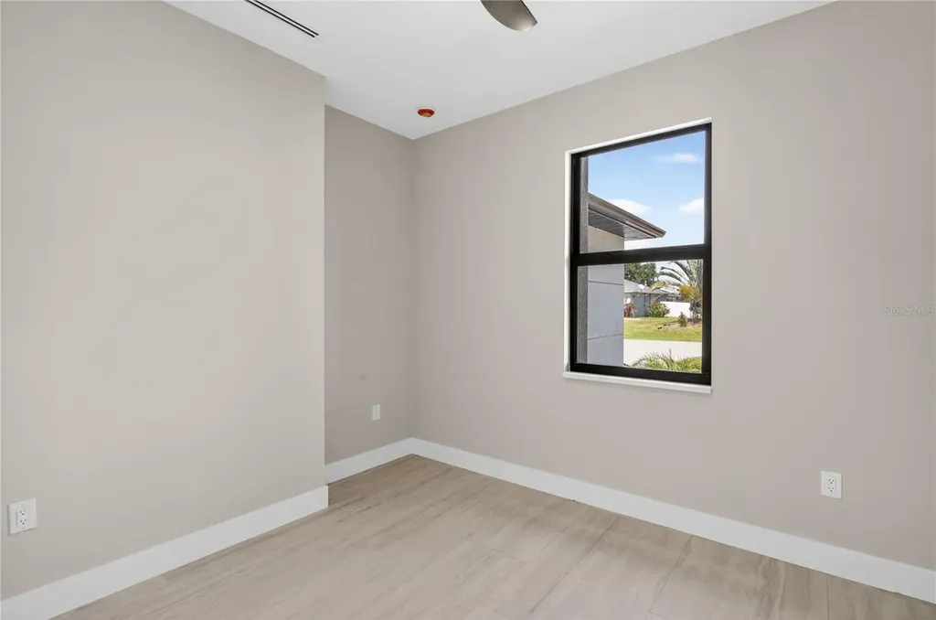 812 SW 14th Avenue Cape Coral FL 33991
