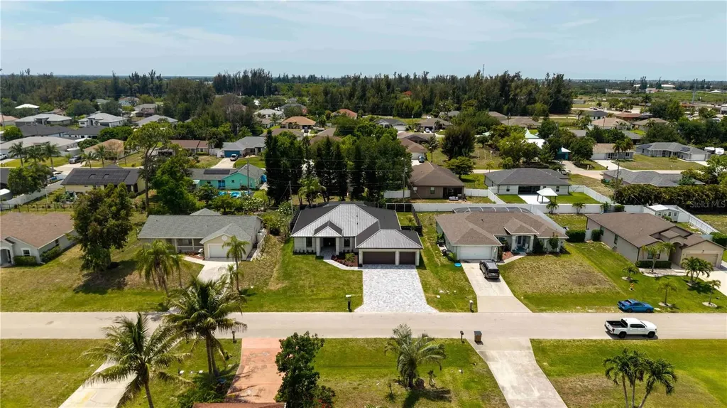 812 SW 14th Avenue Cape Coral FL 33991