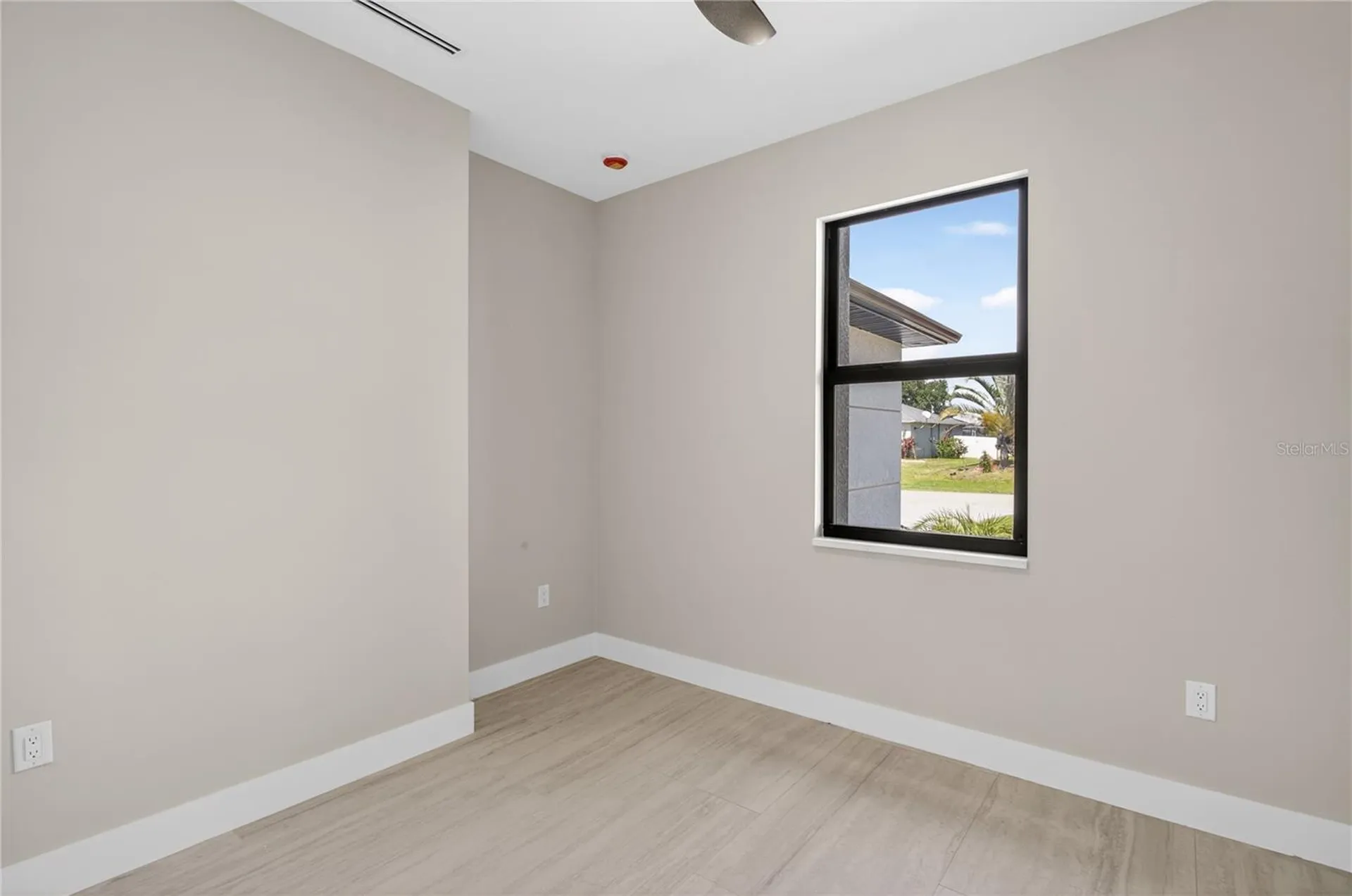 812 SW 14th Avenue Cape Coral FL 33991