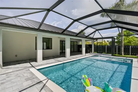 812 SW 14th Avenue Cape Coral FL 33991