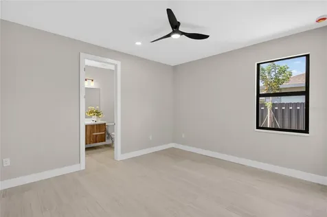 812 SW 14th Avenue Cape Coral FL 33991