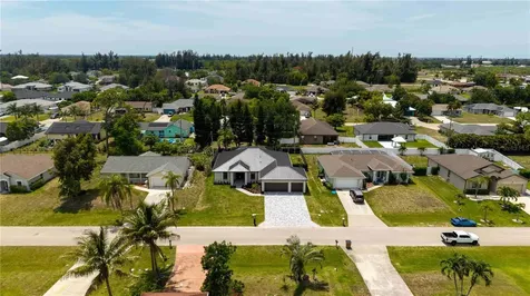 812 SW 14th Avenue Cape Coral FL 33991