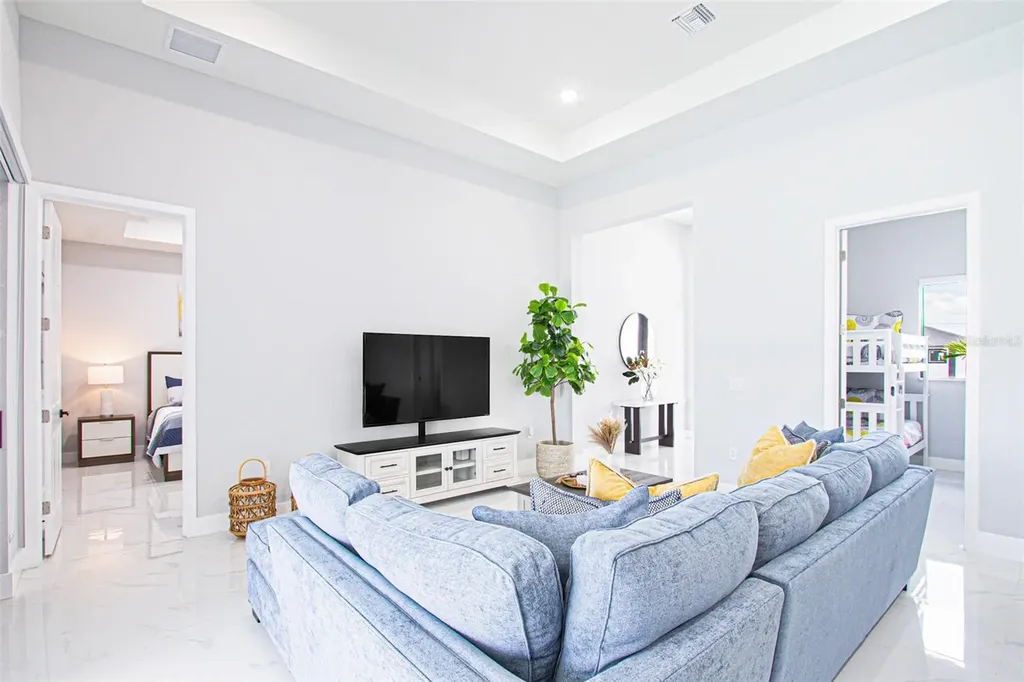 836 NE 6th Place Cape Coral FL 33909