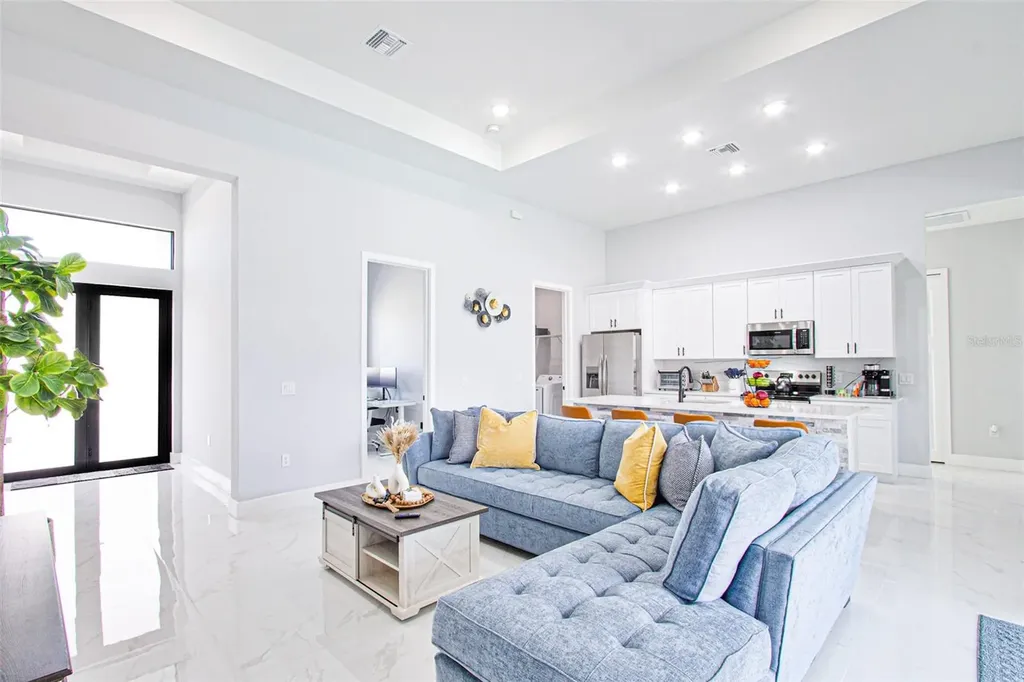 836 NE 6th Place Cape Coral FL 33909
