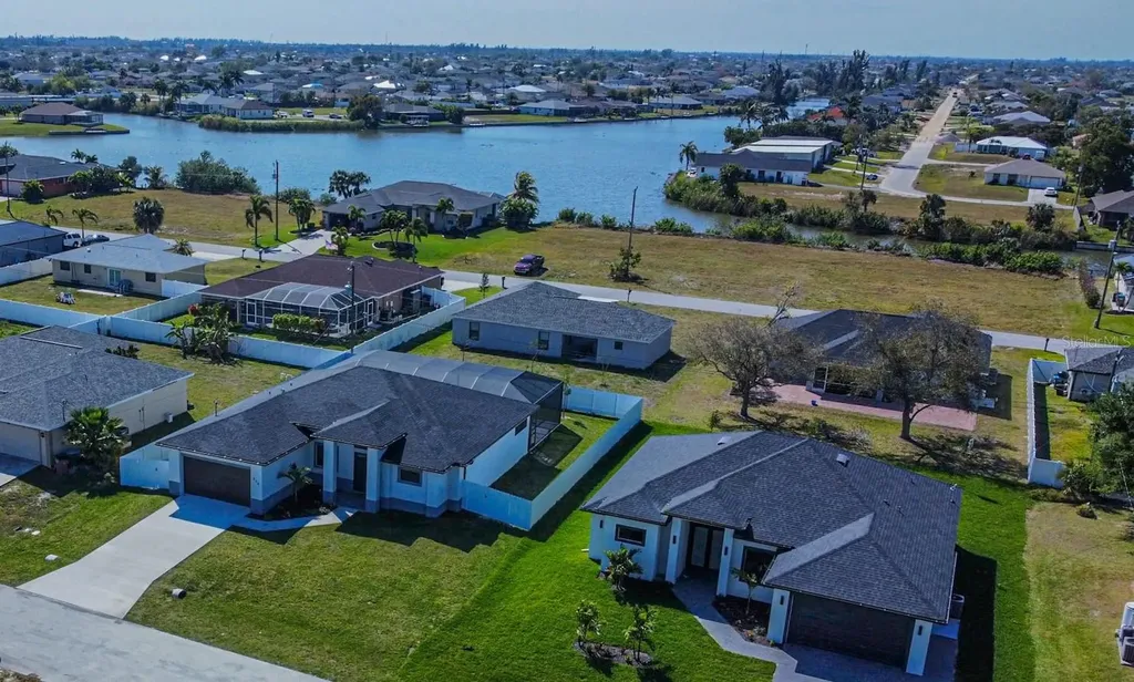 836 NE 6th Place Cape Coral FL 33909
