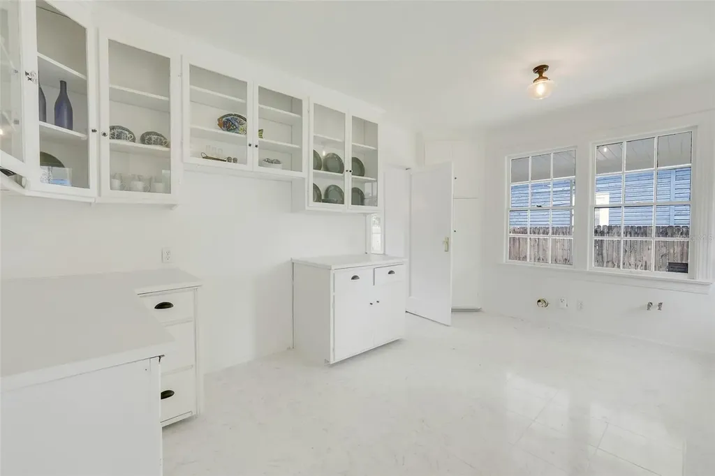 504 E Citrus Avenue Eustis FL 32726