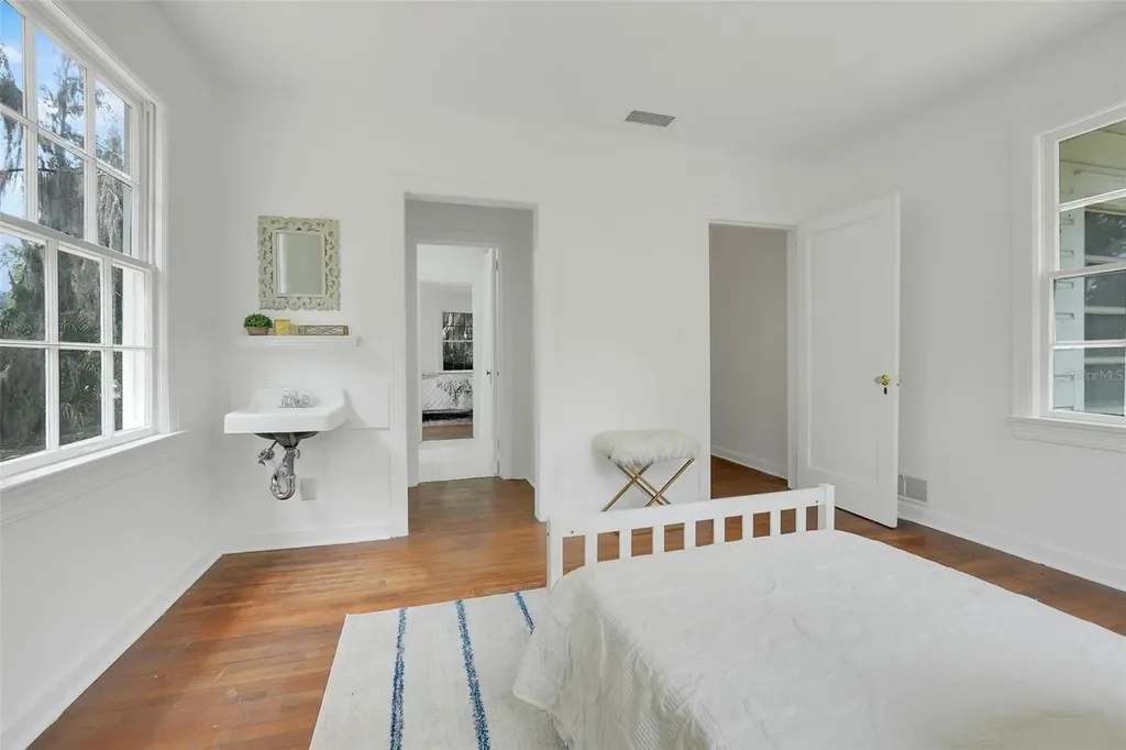 504 E Citrus Avenue Eustis FL 32726