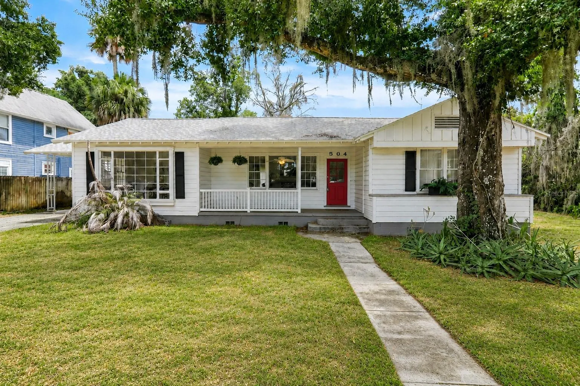 504 E Citrus Avenue Eustis FL 32726