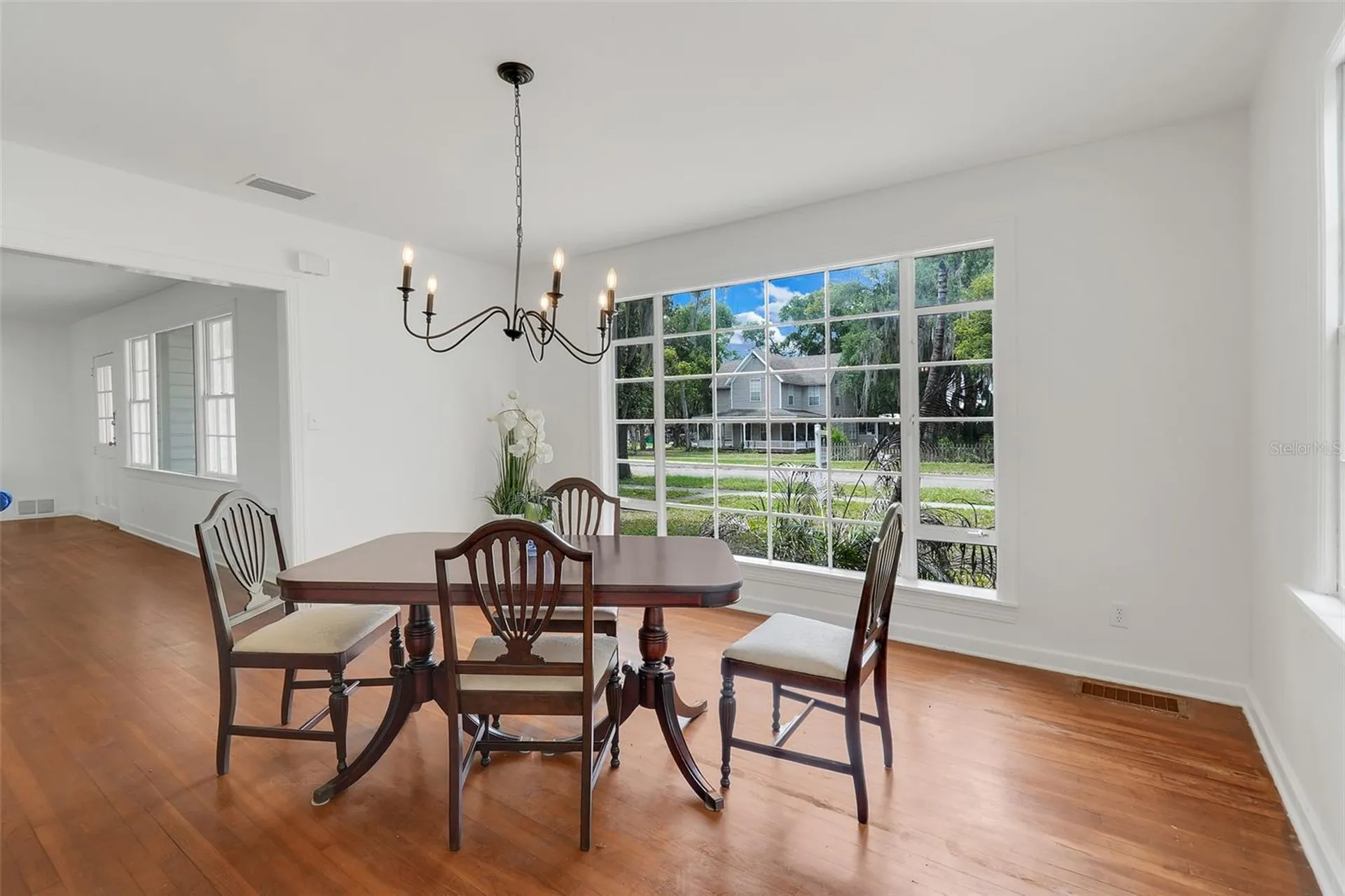 504 E Citrus Avenue Eustis FL 32726