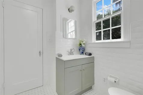 504 E Citrus Avenue Eustis FL 32726