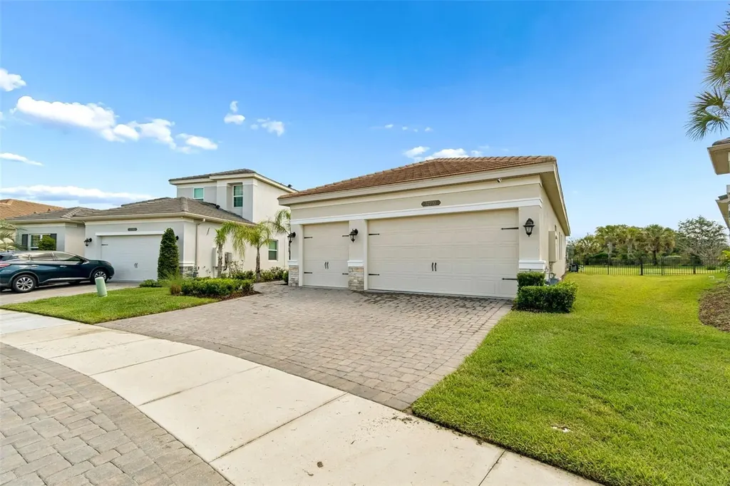 32732 Tree Of Life Avenue Wesley Chapel FL 33543