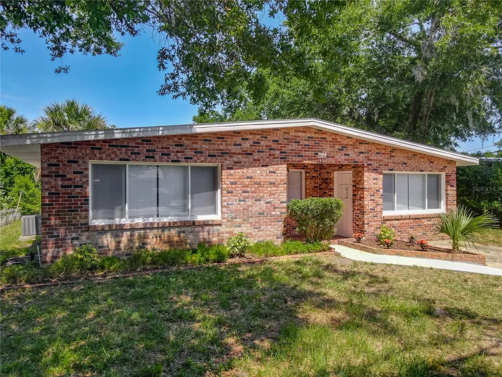 1495 Granada Avenue Daytona Beach FL 32117