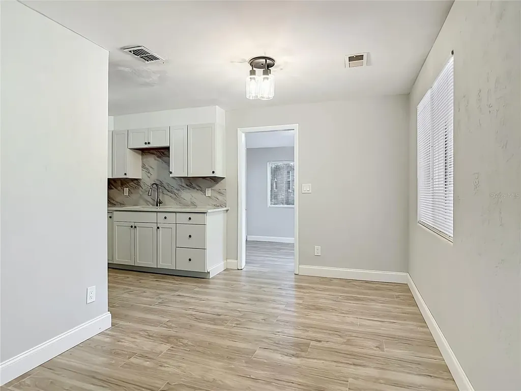 1495 Granada Avenue Daytona Beach FL 32117