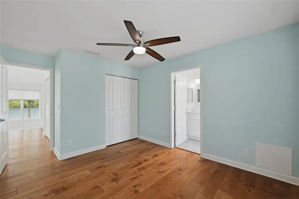 1070 Sanabel Court NE St Petersburg FL 33702
