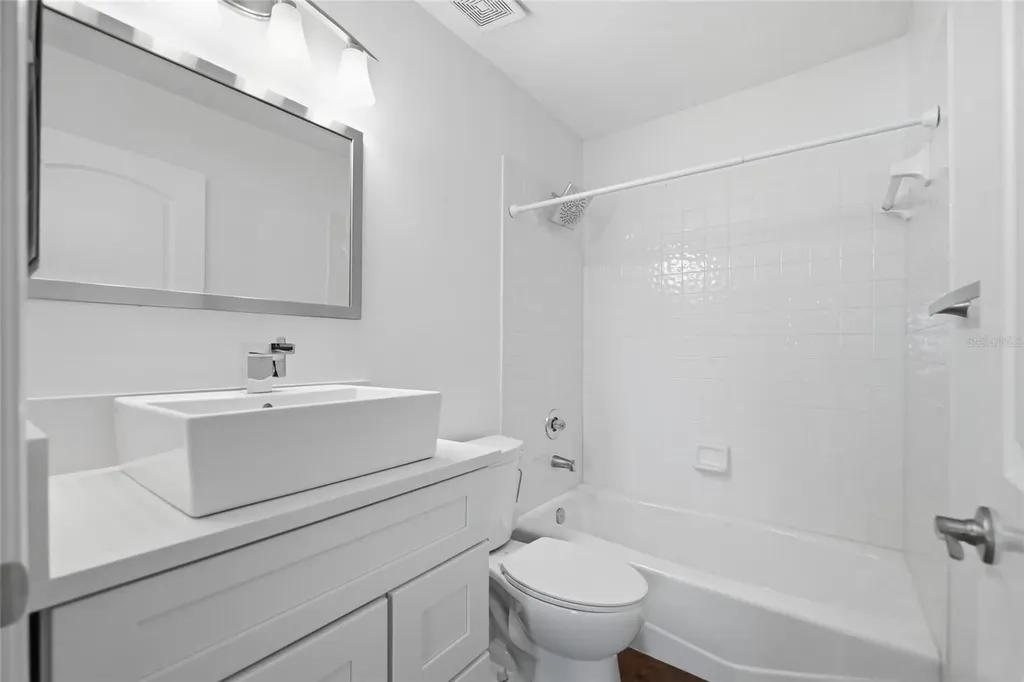 1070 Sanabel Court NE St Petersburg FL 33702