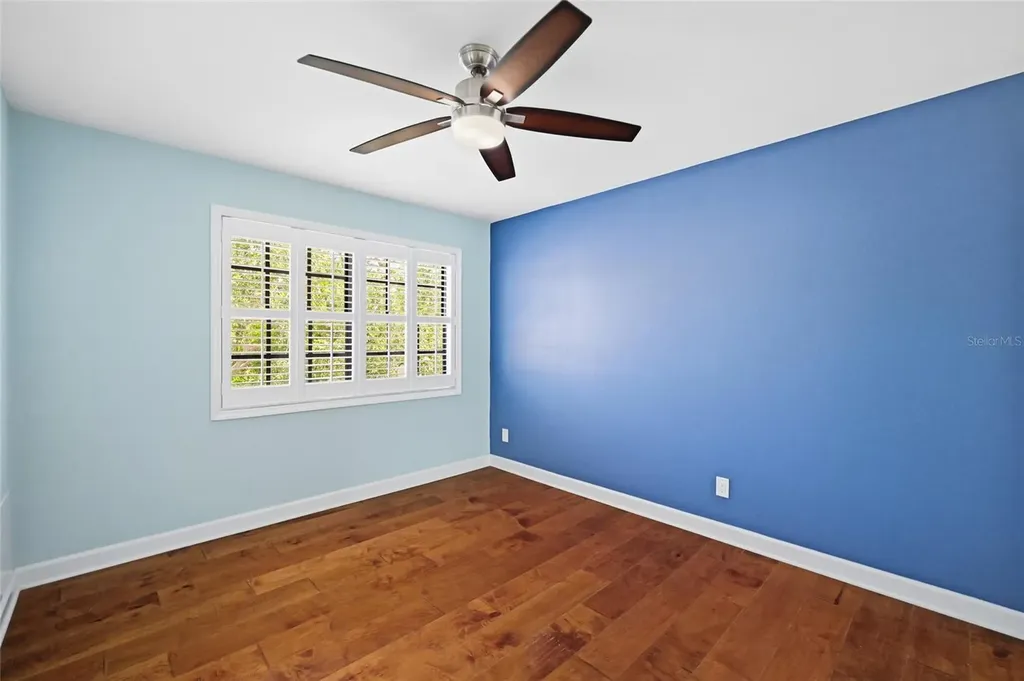 1070 Sanabel Court NE St Petersburg FL 33702