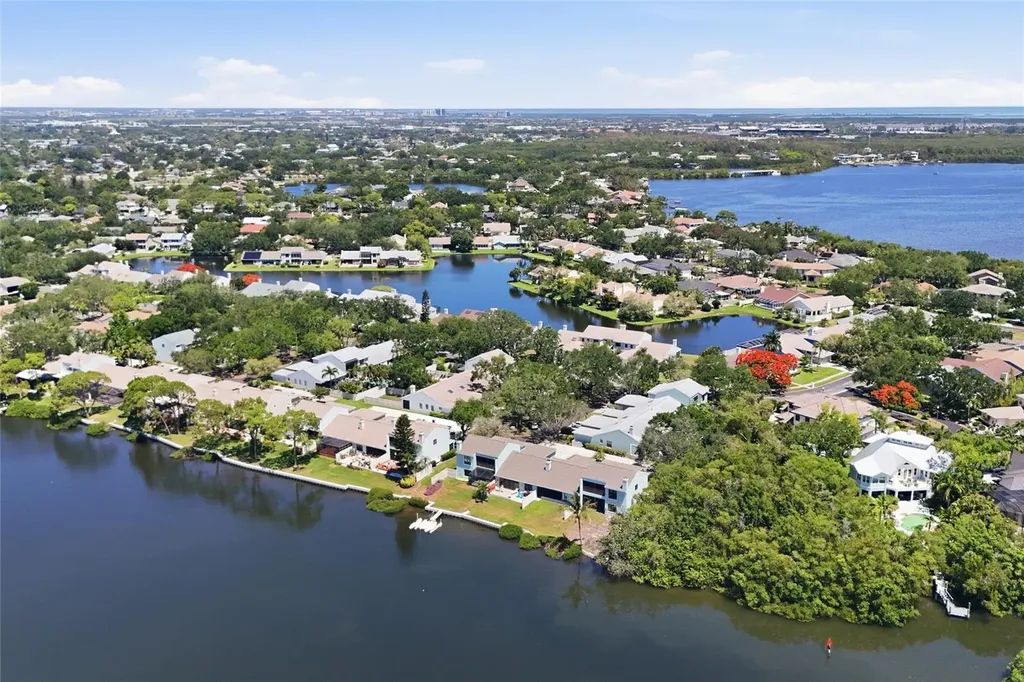 1070 Sanabel Court NE St Petersburg FL 33702