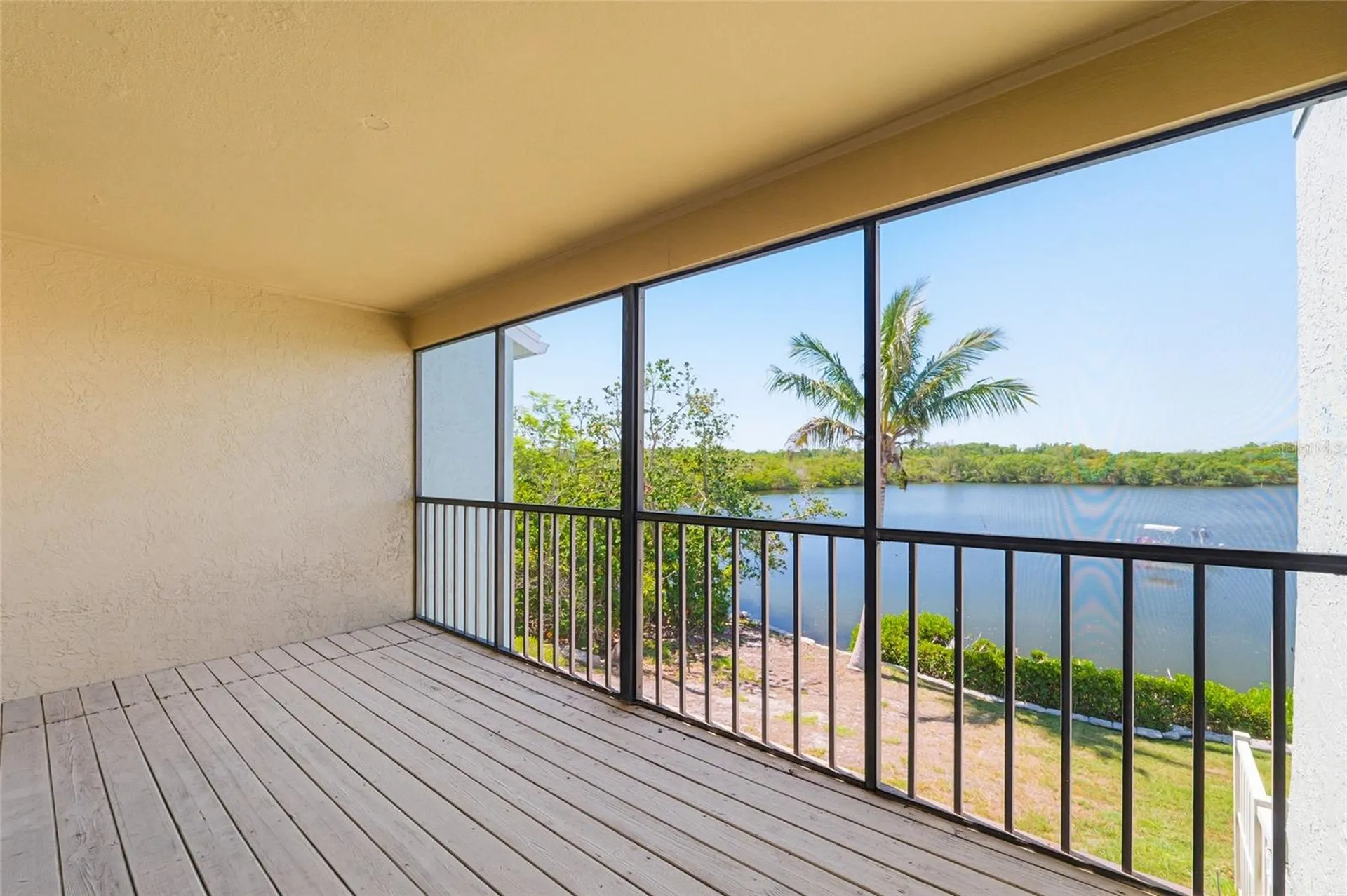 1070 Sanabel Court NE St Petersburg FL 33702