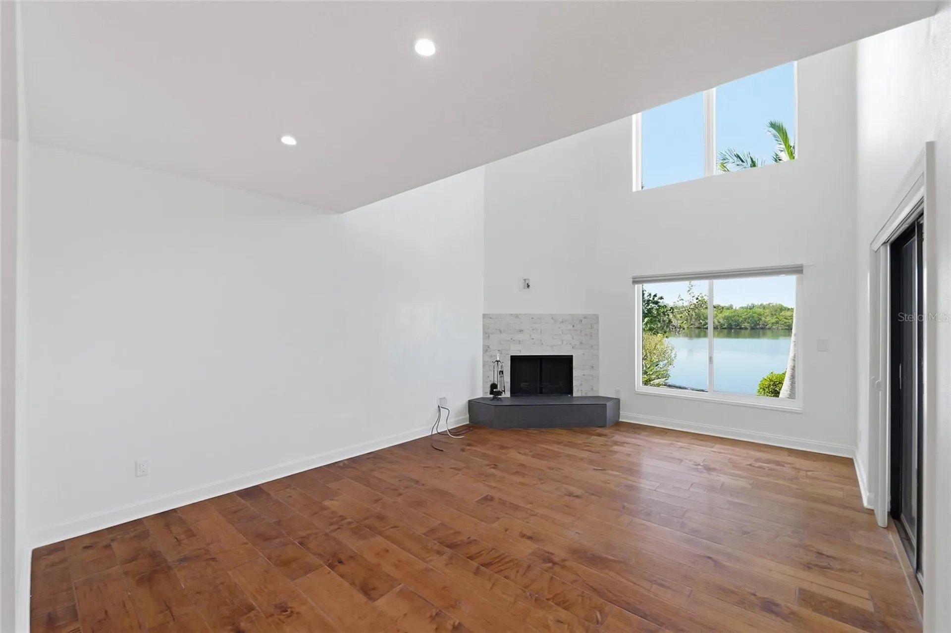 1070 Sanabel Court NE St Petersburg FL 33702