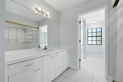 1070 Sanabel Court NE St Petersburg FL 33702