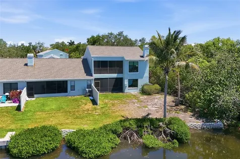 1070 Sanabel Court NE St Petersburg FL 33702