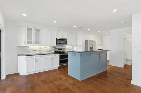 1070 Sanabel Court NE St Petersburg FL 33702
