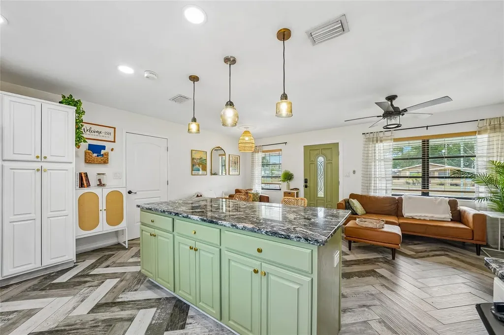 5201 11th Avenue N St Petersburg FL 33710