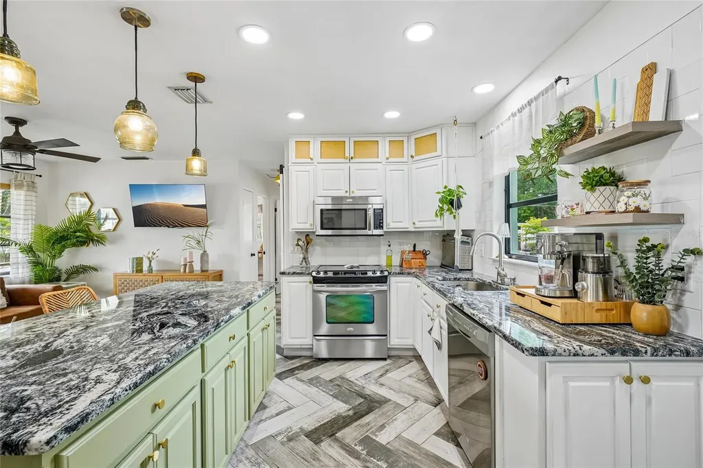 5201 11th Avenue N St Petersburg FL 33710