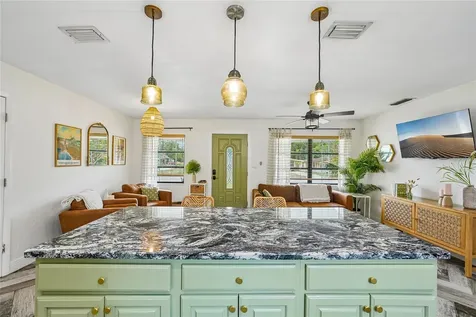 5201 11th Avenue N St Petersburg FL 33710