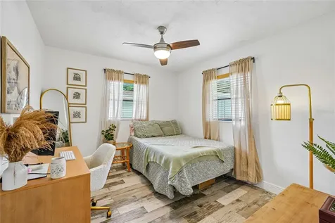 5201 11th Avenue N St Petersburg FL 33710
