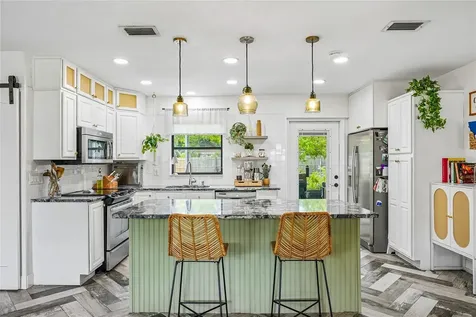 5201 11th Avenue N St Petersburg FL 33710