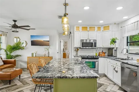 5201 11th Avenue N St Petersburg FL 33710