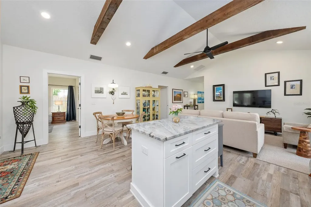 964 N Grandview Street Mount Dora FL 32757