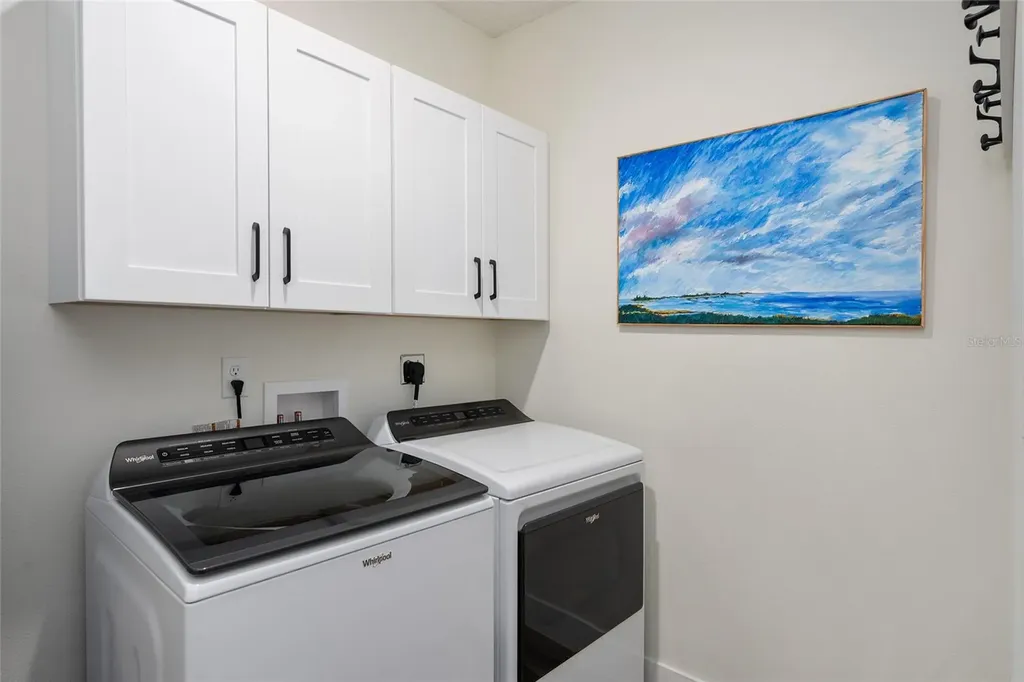 964 N Grandview Street Mount Dora FL 32757