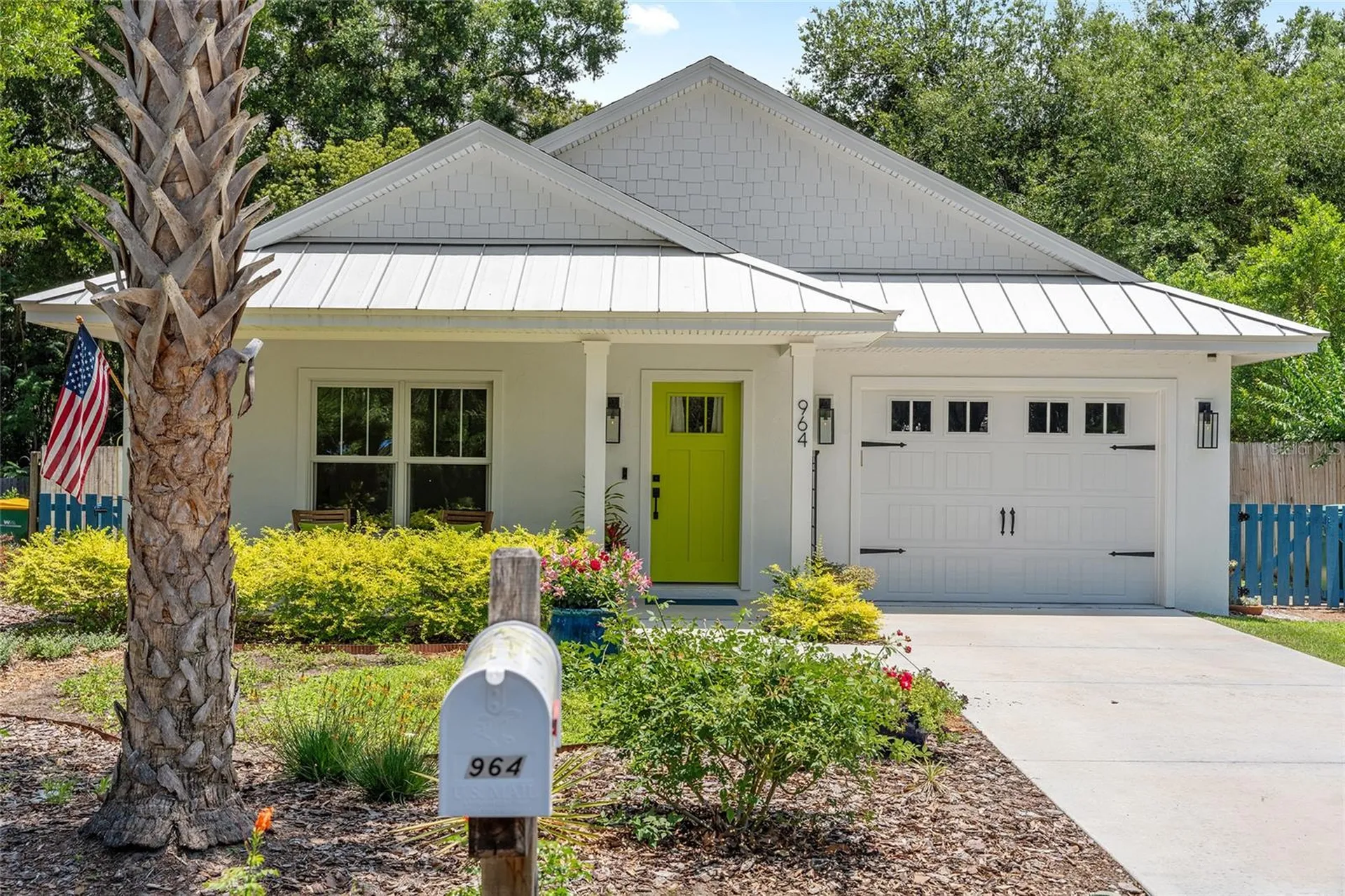 964 N Grandview Street Mount Dora FL 32757