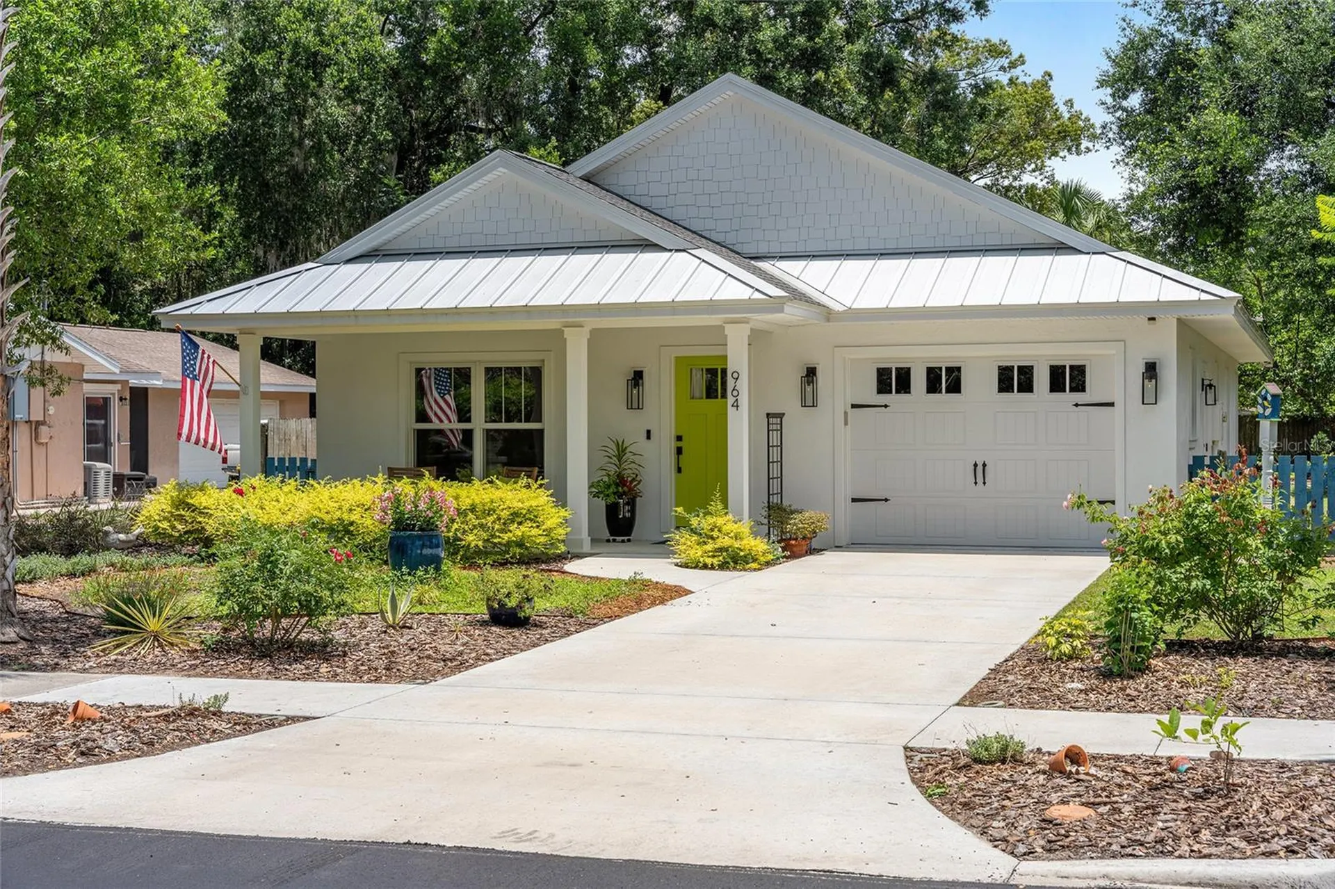 964 N Grandview Street Mount Dora FL 32757