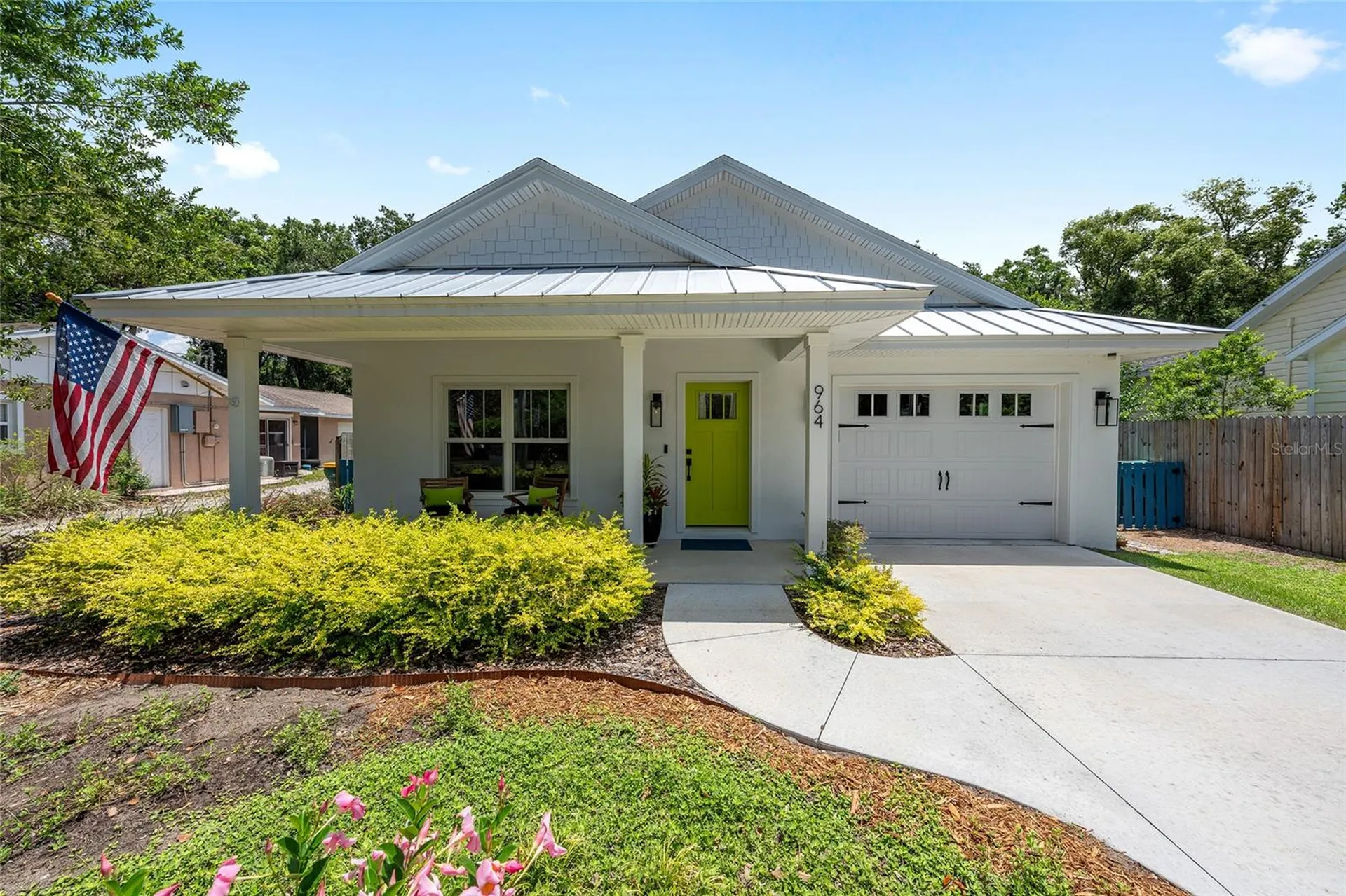 964 N Grandview Street Mount Dora FL 32757