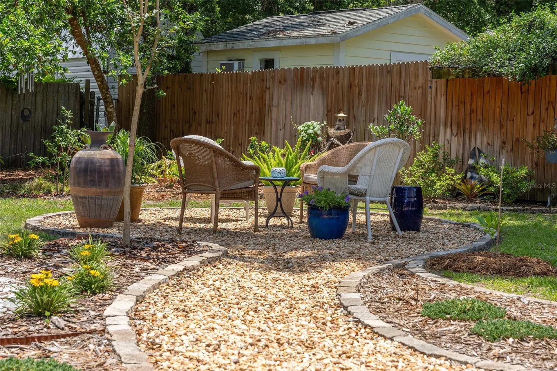 964 N Grandview Street Mount Dora FL 32757