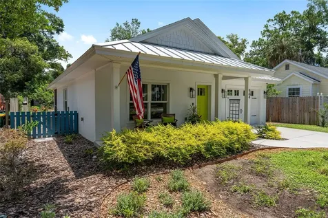 964 N Grandview Street Mount Dora FL 32757