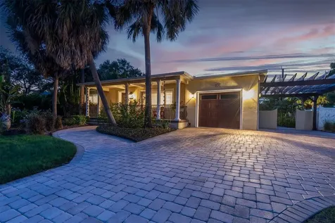 6145 2ND Avenue N St Petersburg FL 33710