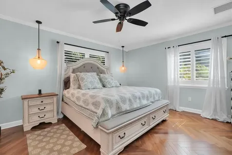 6145 2nd Avenue N St Petersburg FL 33710